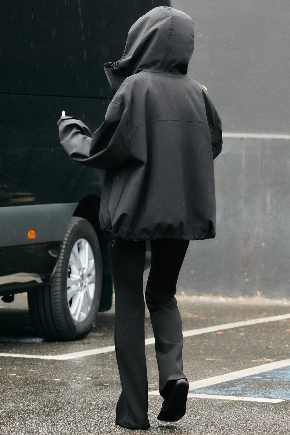 #121315, Noir